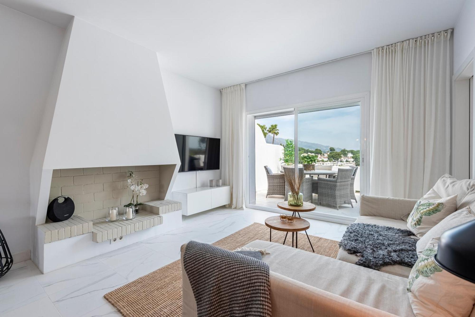 Lägenhet Azahara 2, Contemporary Scandinavian Style Open Plan With 2 Terraces